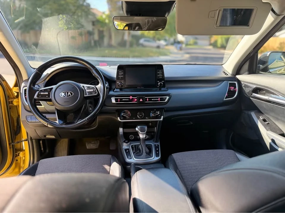 2021 Kia Seltos - Image 7 of 9