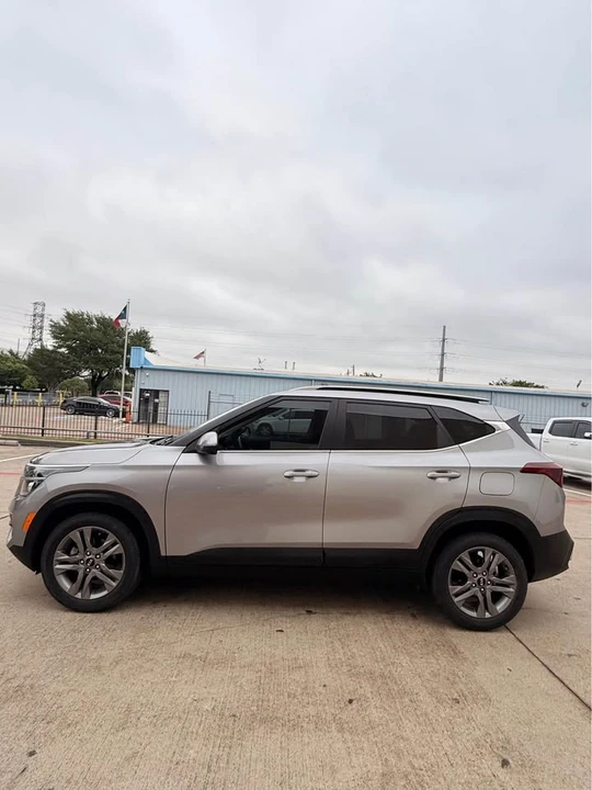 2021 Kia Seltos - Image 8 of 14