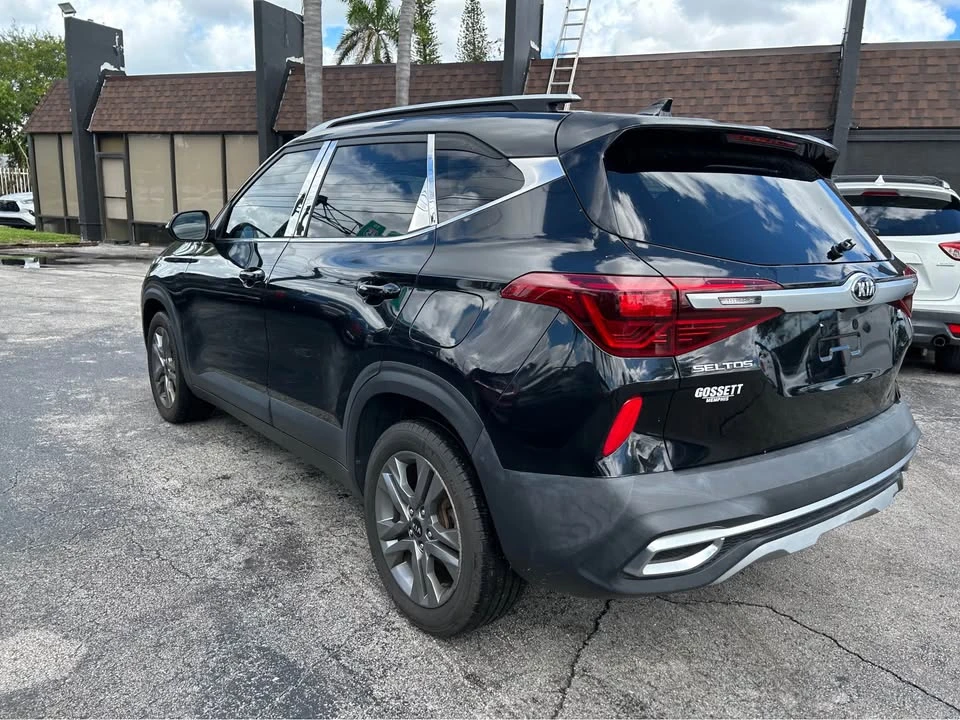 2021 Kia Seltos - Image 6 of 14