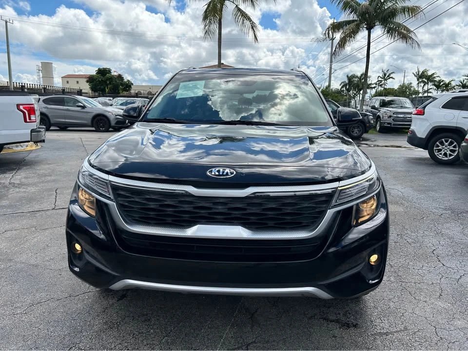 2021 Kia Seltos - Image 2 of 14