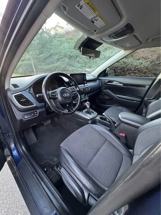 2021 Kia Seltos - Image 9 of 15