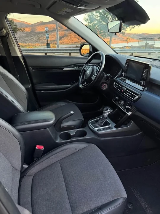 2021 Kia Seltos - Image 12 of 15