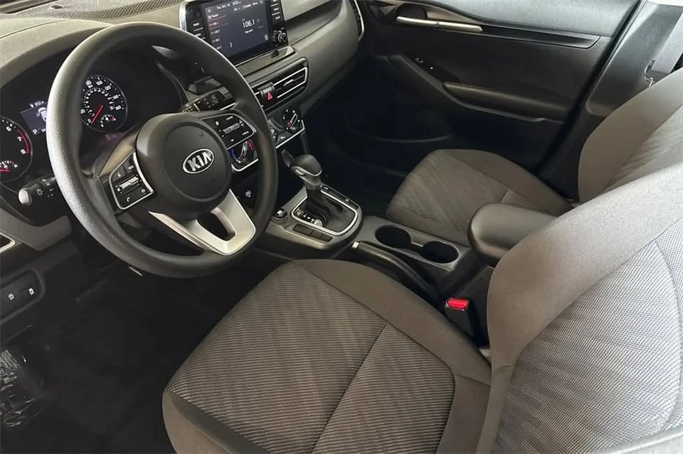 2021 Kia Seltos - Image 9 of 18