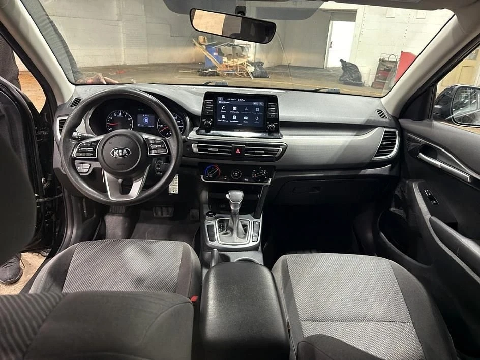 2021 Kia Seltos - Image 17 of 19