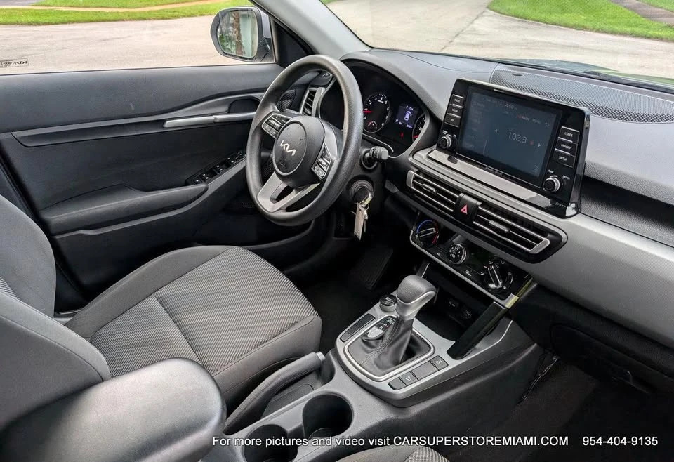 2021 Kia Seltos - Image 10 of 13