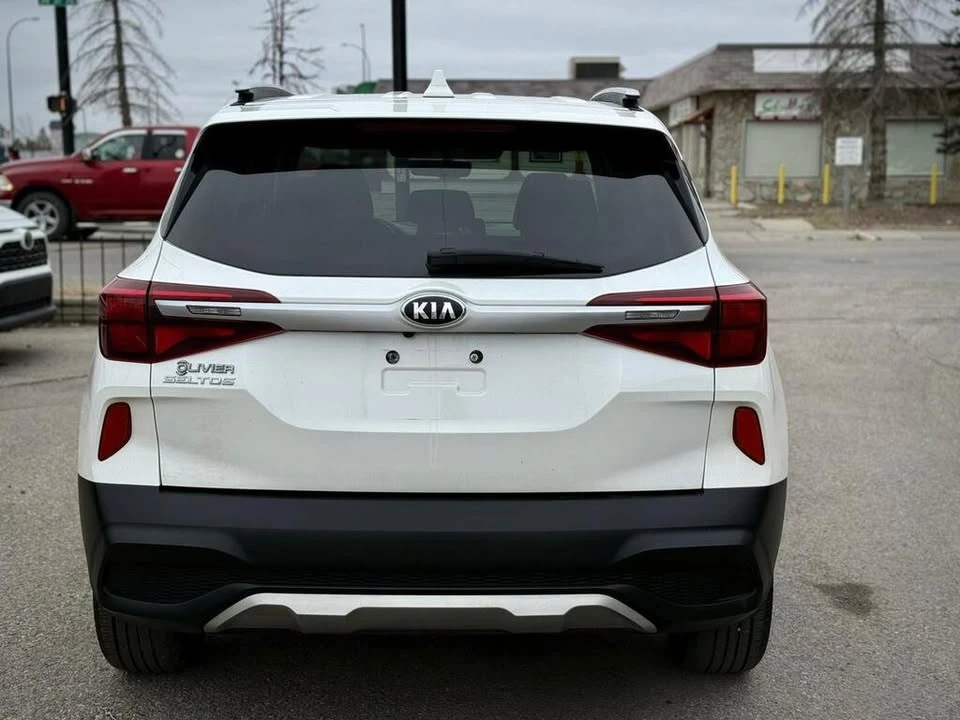 2021 Kia Seltos - Image 6 of 13