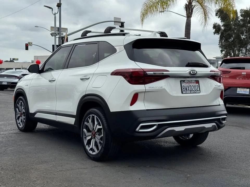 2021 Kia Seltos - Image 8 of 20