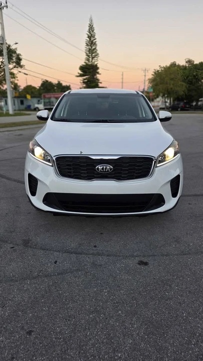 2021 Kia Sorento - Image 7 of 18