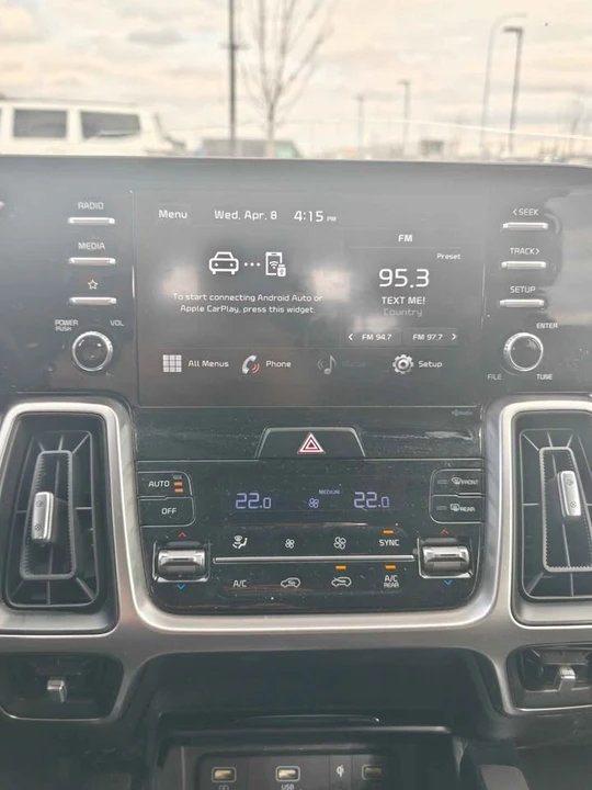 2021 Kia Sorento - Image 6 of 17