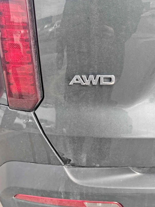 2021 Kia Sorento - Image 2 of 17
