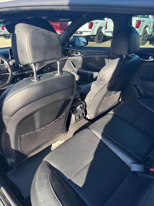 2021 Kia Stinger - Image 10 of 13