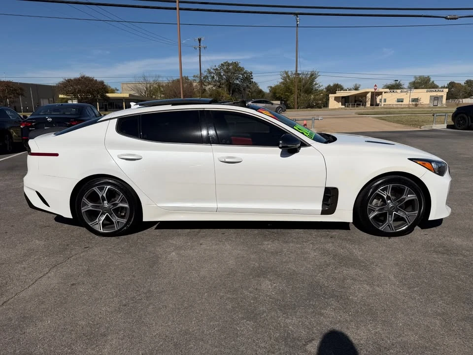 2021 Kia Stinger - Image 2 of 20