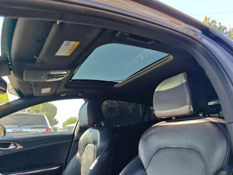 2021 Kia Stinger - Image 18 of 19