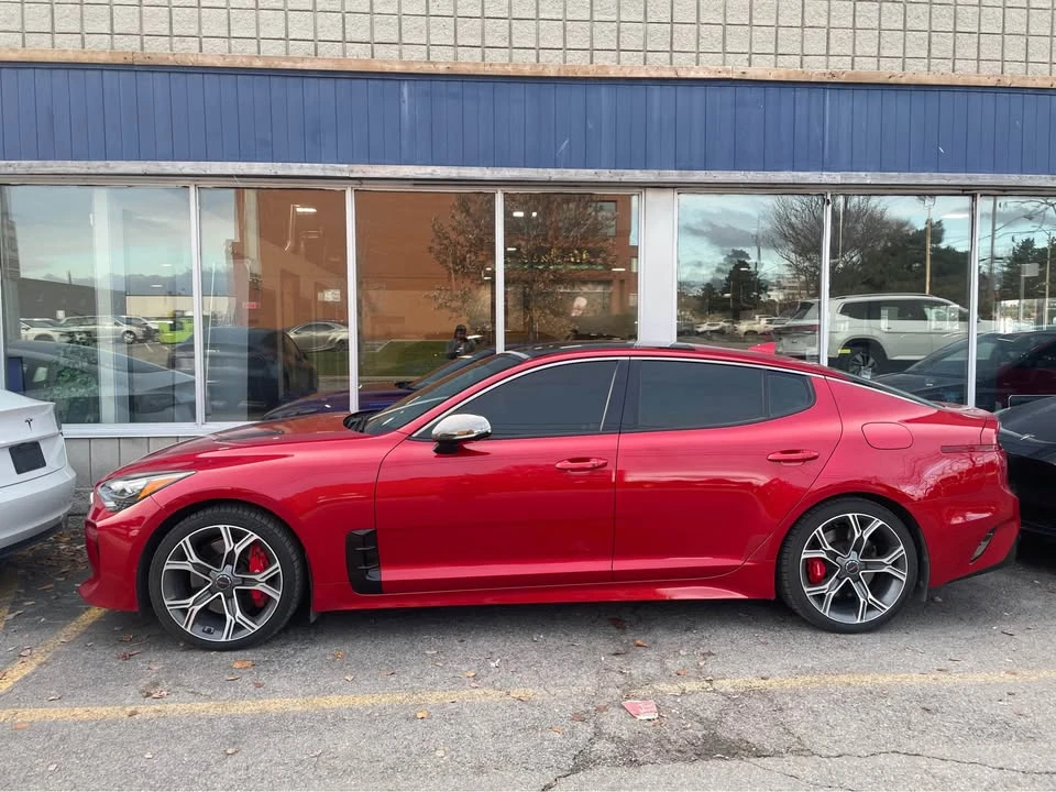 2021 Kia Stinger - Image 2 of 4