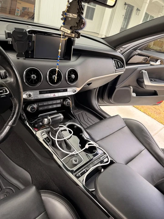 2021 Kia Stinger - Image 9 of 19