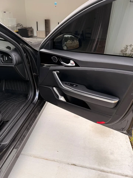 2021 Kia Stinger - Image 14 of 19