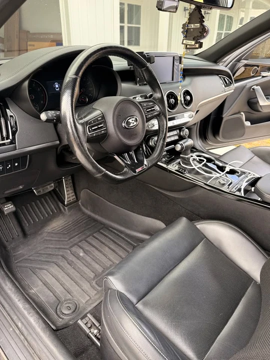 2021 Kia Stinger - Image 8 of 19