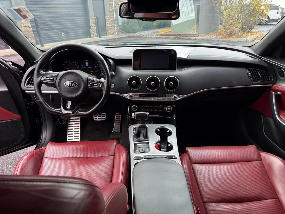 2021 Kia Stinger GT - Image 9 of 12