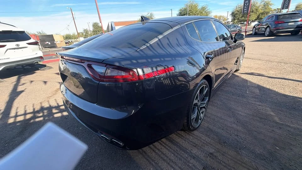 2021 Kia Stinger - Image 2 of 6