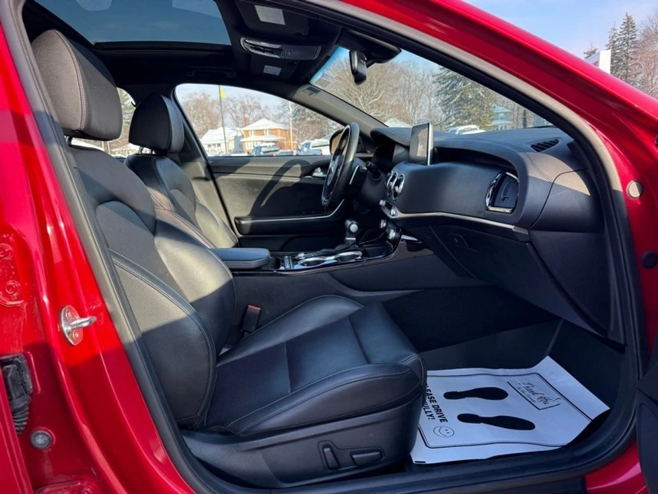 2021 Kia Stinger - Image 10 of 20