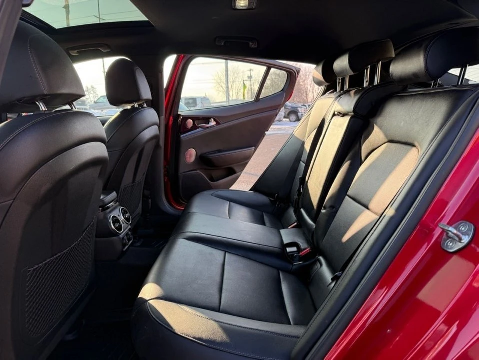 2021 Kia Stinger - Image 16 of 20