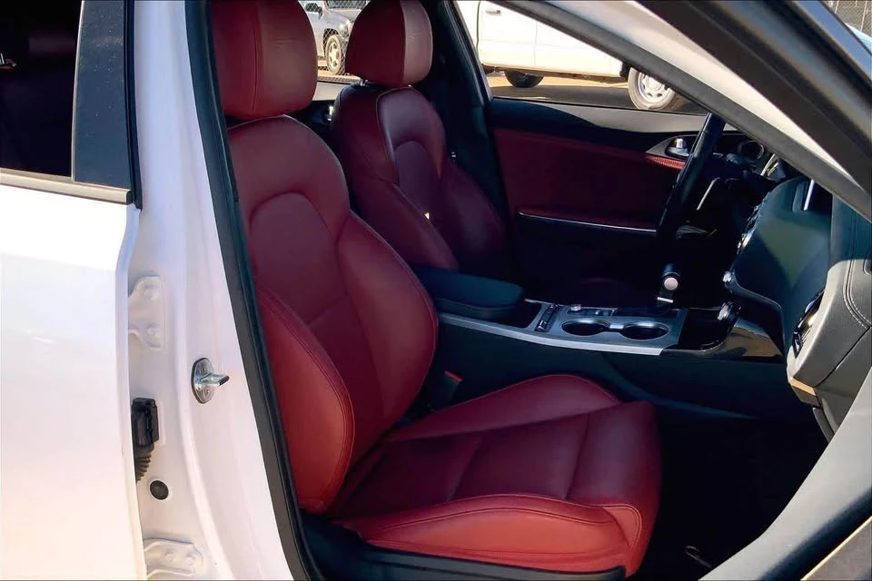 2021 Kia Stinger - Image 8 of 11