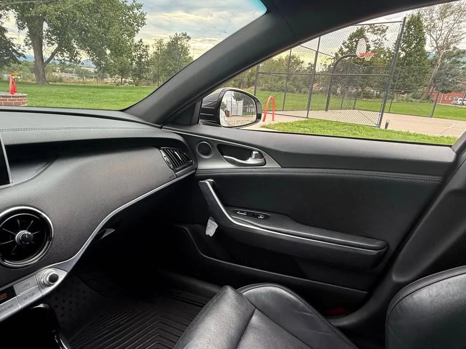 2021 Kia Stinger - Image 18 of 19