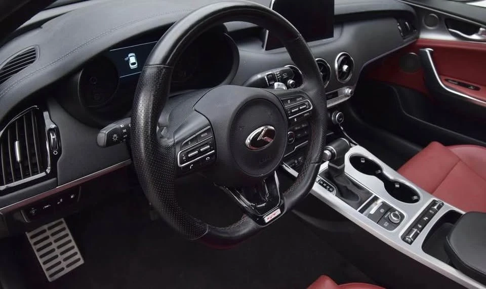 2021 Kia Stinger - Image 10 of 13