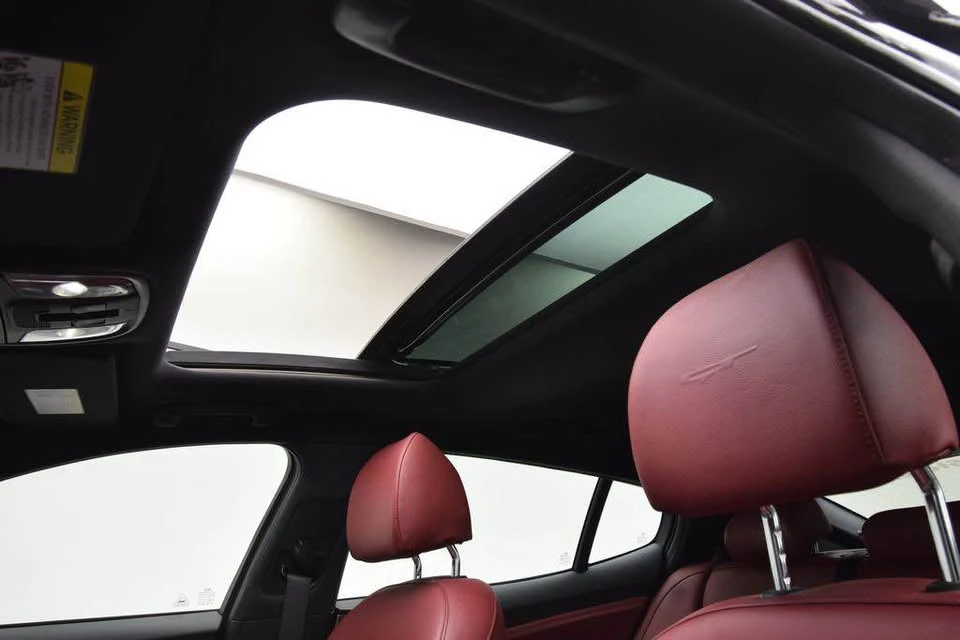 2021 Kia Stinger - Image 12 of 13