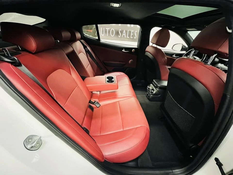 2021 Kia Stinger - Image 14 of 18