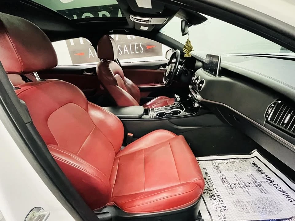 2021 Kia Stinger - Image 8 of 18