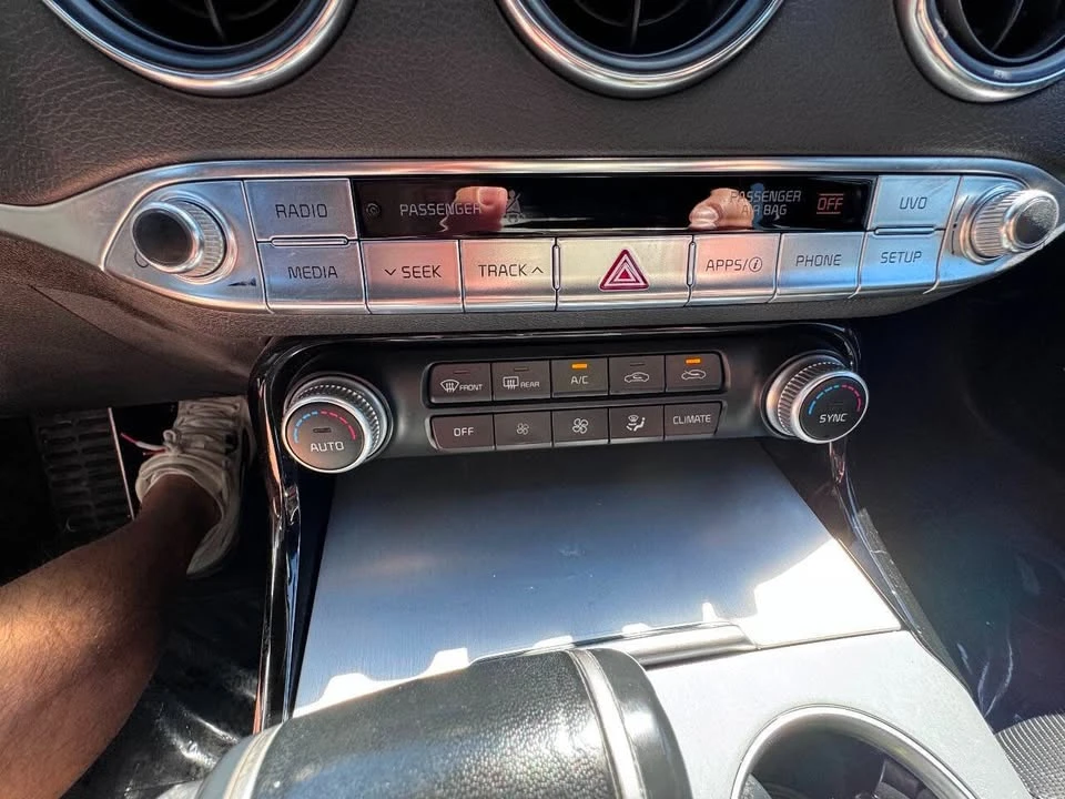 2021 Kia Stinger - Image 5 of 10