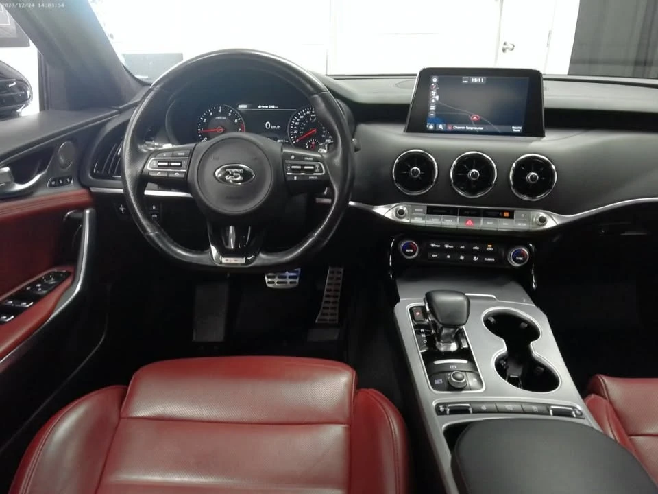 2021 Kia Stinger - Image 10 of 20