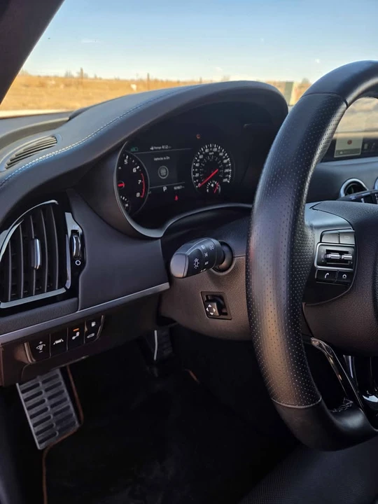 2021 Kia Stinger - Image 7 of 8