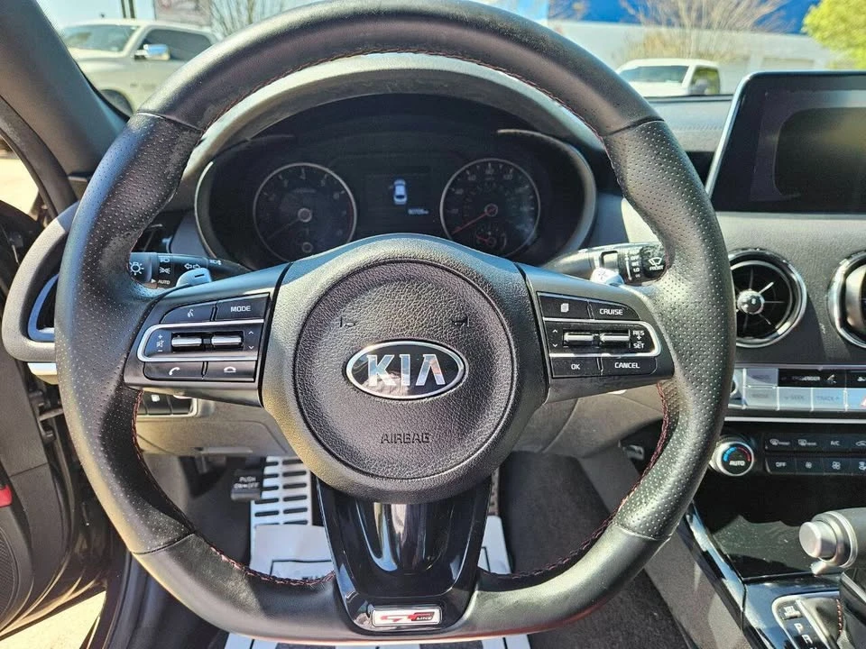 2021 Kia Stinger - Image 18 of 19
