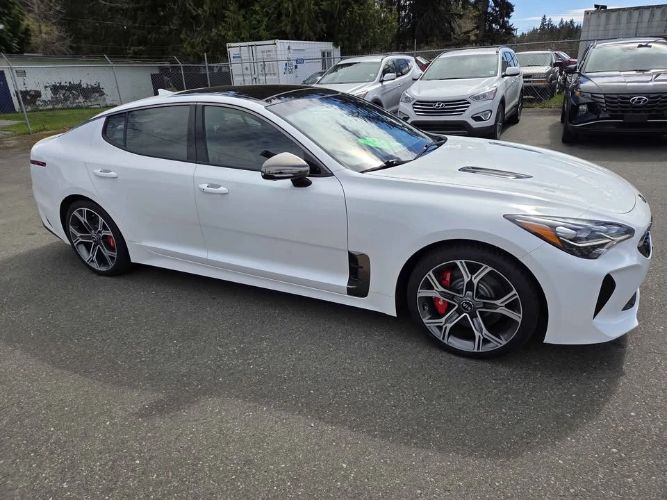 2021 Kia Stinger - Image 2 of 13