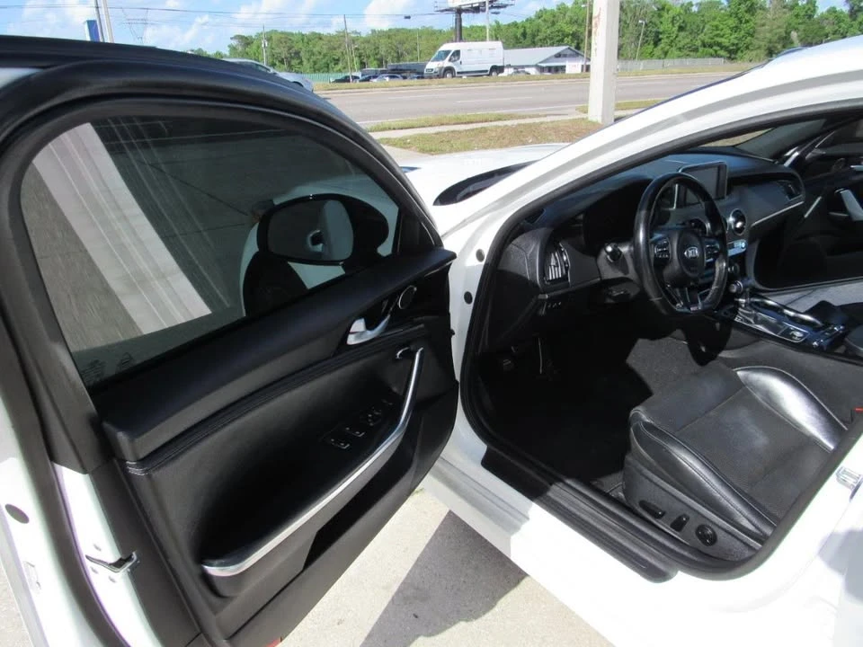 2021 Kia Stinger - Image 9 of 19