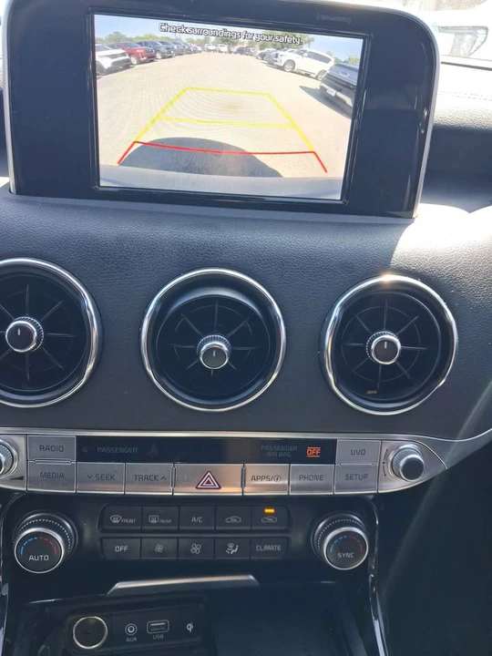2021 Kia Stinger - Image 14 of 16