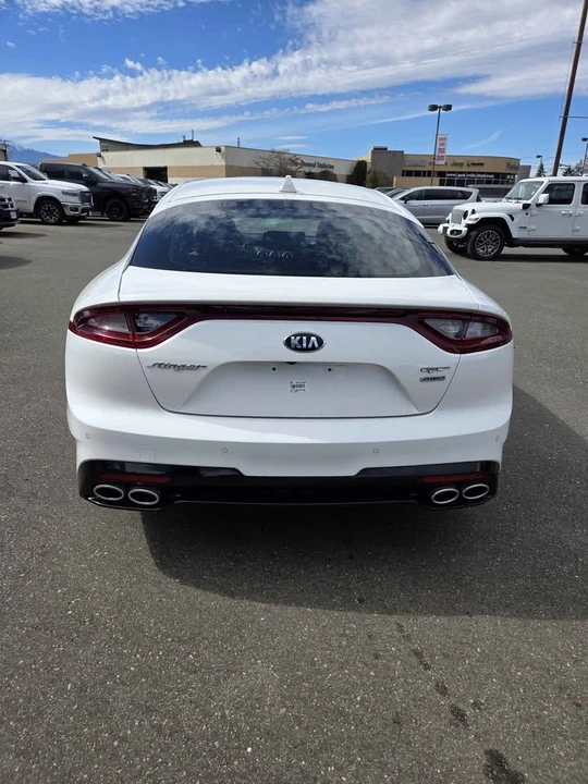 2021 Kia Stinger - Image 3 of 13