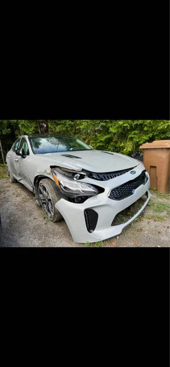 2021 Kia Stinger - Image 2 of 4