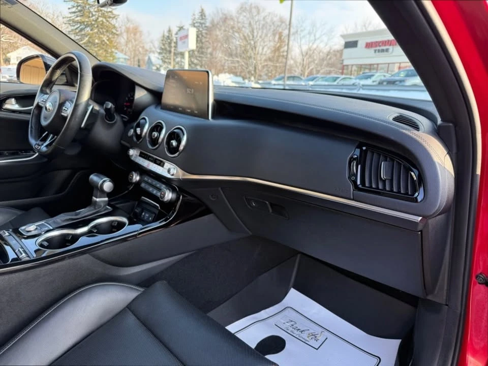 2021 Kia Stinger - Image 11 of 19