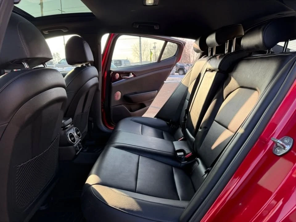 2021 Kia Stinger - Image 13 of 19