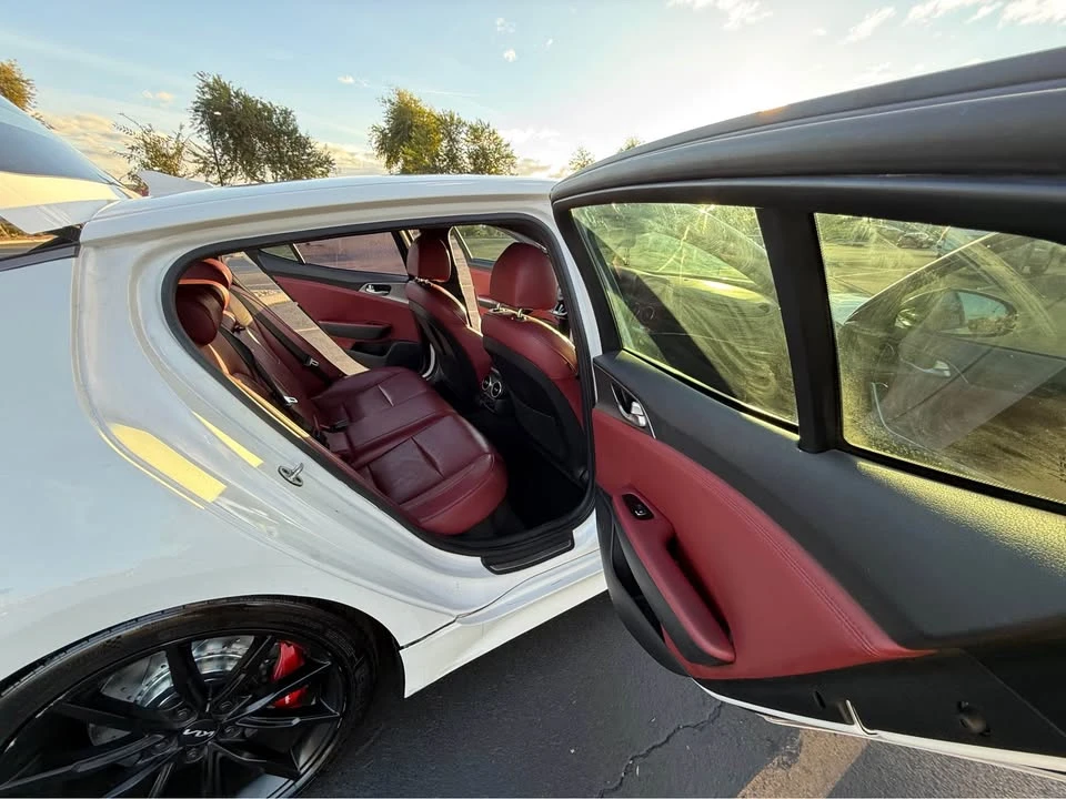 2021 Kia Stinger GT - Image 16 of 20
