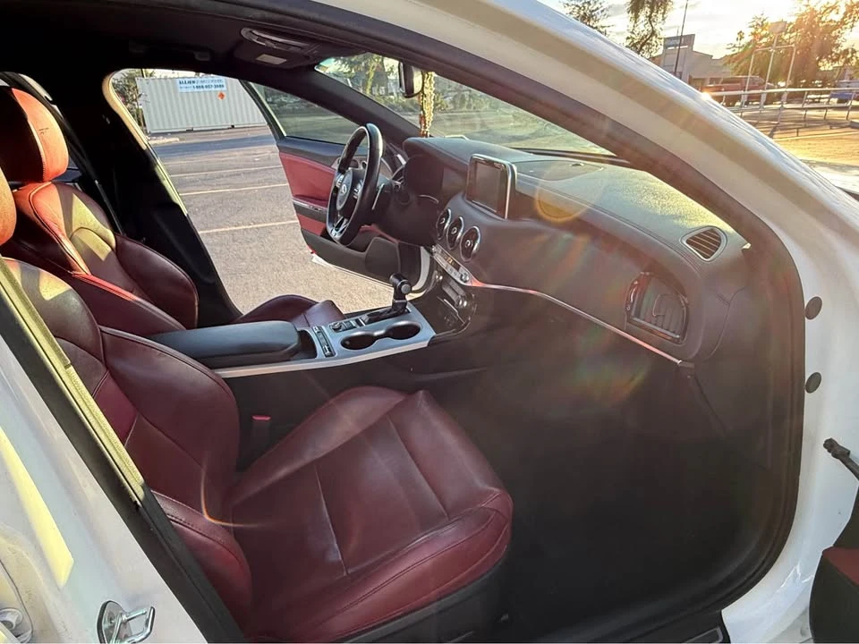 2021 Kia Stinger GT - Image 15 of 20