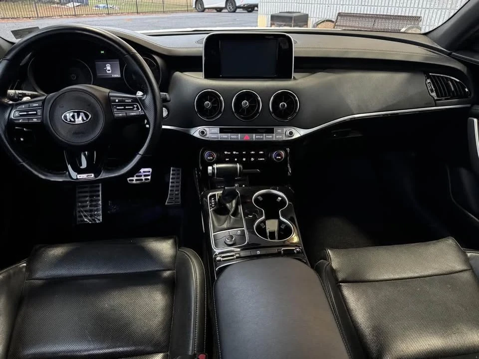2021 Kia Stinger GT - Image 8 of 12