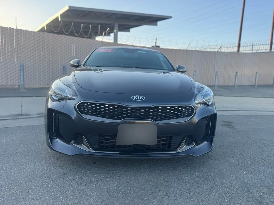 2021 Kia Stinger - Image 2 of 9