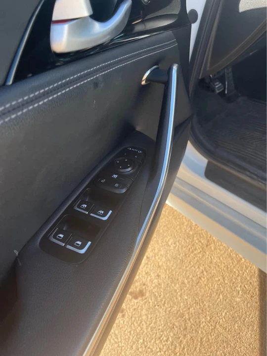 2021 Kia Stinger - Image 8 of 11