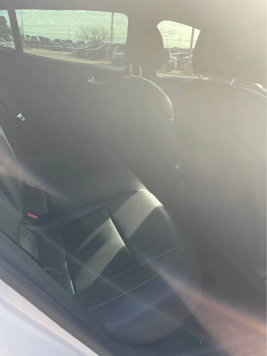 2021 Kia Stinger - Image 10 of 11