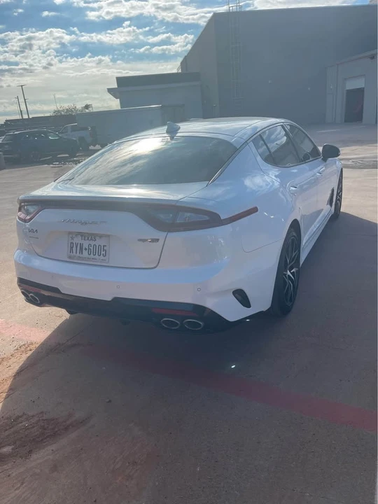 2021 Kia Stinger - Image 3 of 11