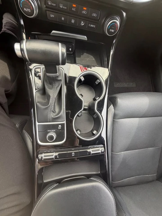 2021 Kia Stinger - Image 10 of 11